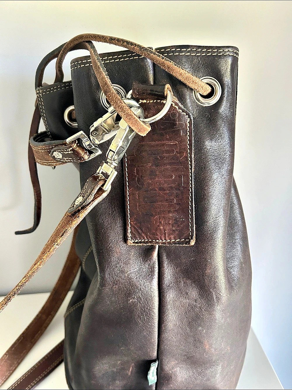 Rugby 90 vintage Leather Bucket Backpack in Brown & Black
